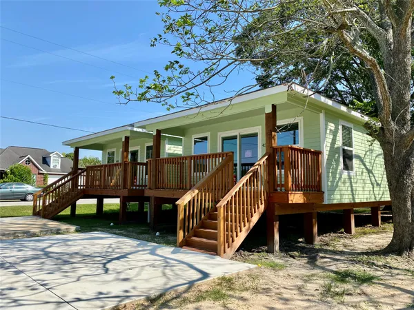 $1,200 | 4301 14th Street Avenue, Bacliff, TX 77518