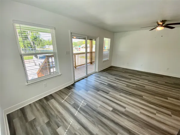 $1,200 | 4301 14th Street Avenue, Bacliff, TX 77518