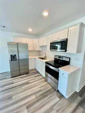 $1,200 | 4301 14th Street Avenue, Bacliff, TX 77518