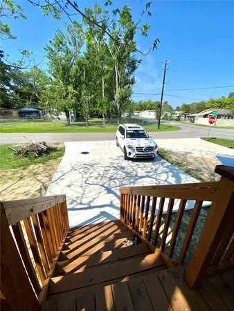 $1,200 | 4301 14th Street Avenue, Bacliff, TX 77518