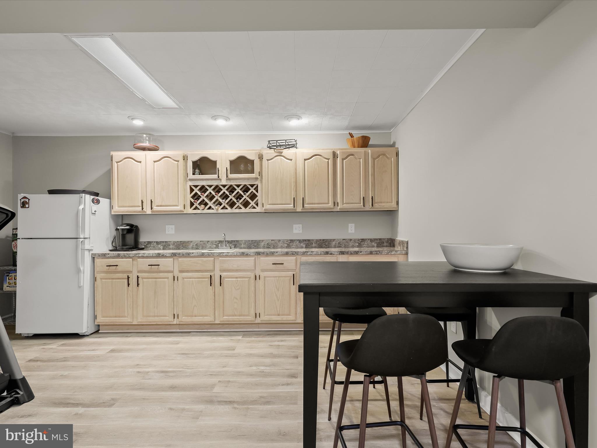 6147 Campfire Columbia, MD 21045 - Photo 6 of 59 Recreation room with wet bar