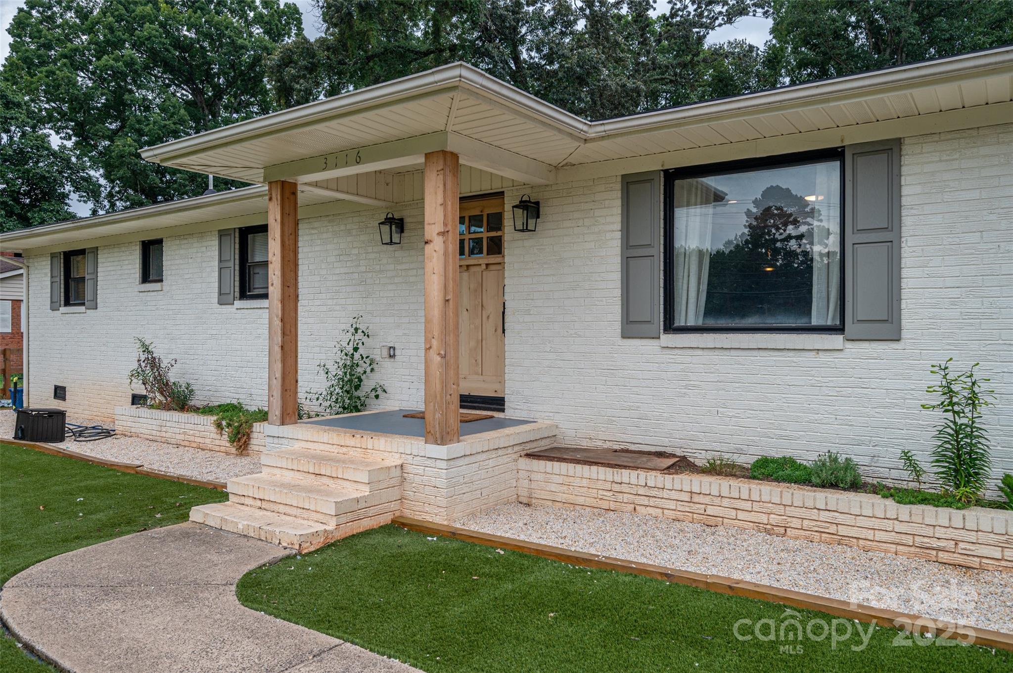 3116 Sunset Road Charlotte, NC 28216 - Photo 1 of 31 Gallery Image 1