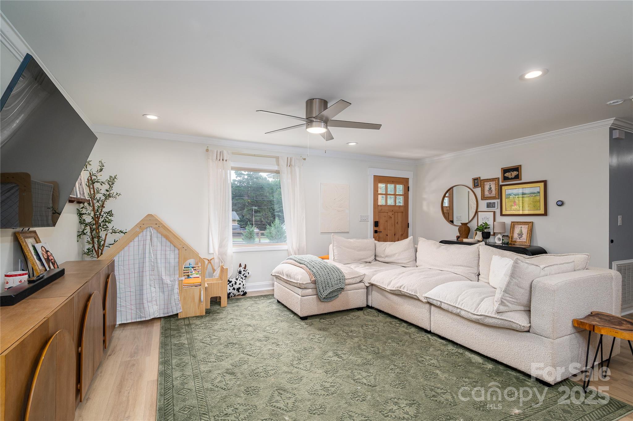 3116 Sunset Road Charlotte, NC 28216 - Photo 14 of 31 Gallery Image 14