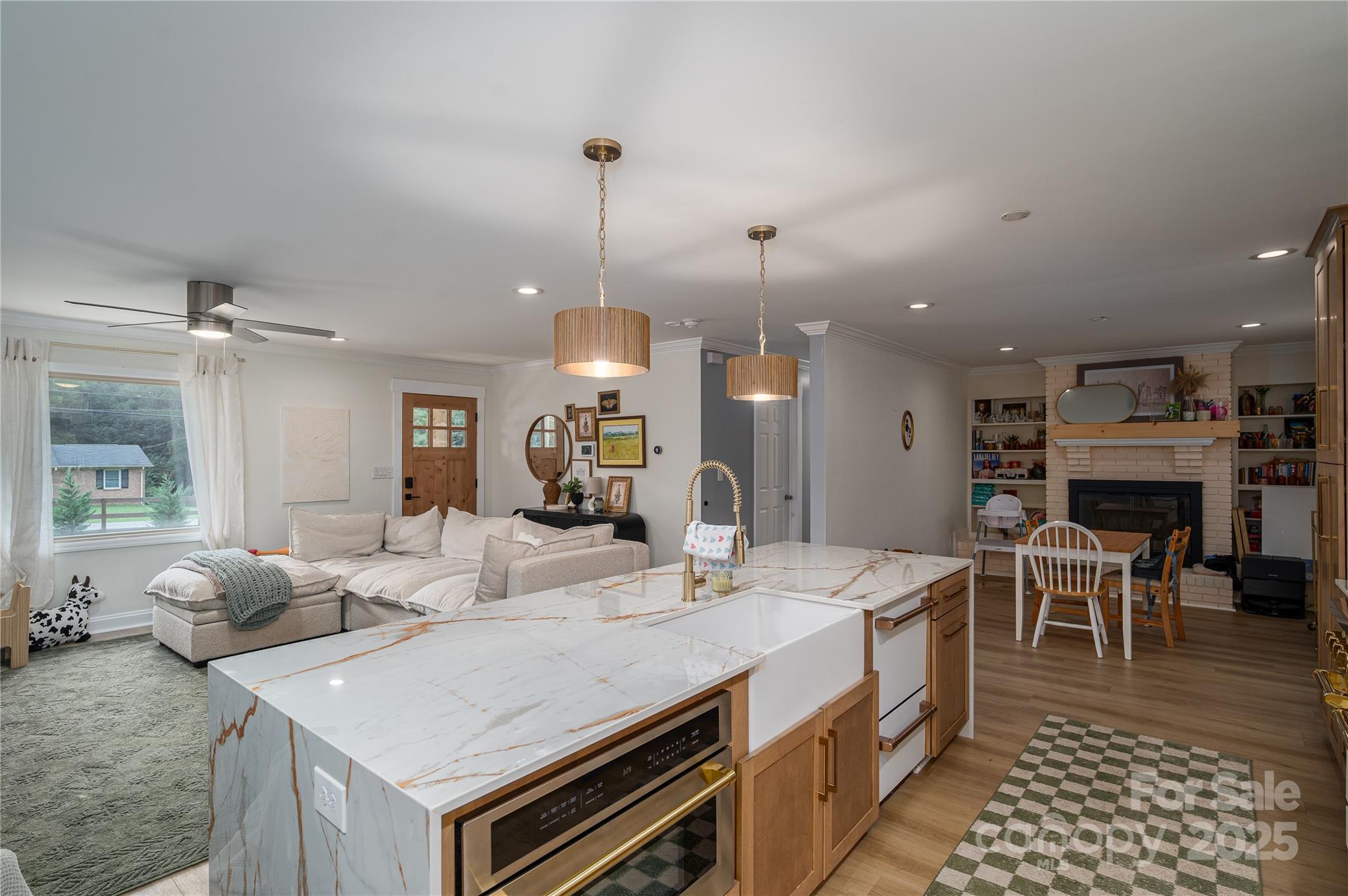3116 Sunset Road Charlotte, NC 28216 - Photo 7 of 31 Gallery Image 7