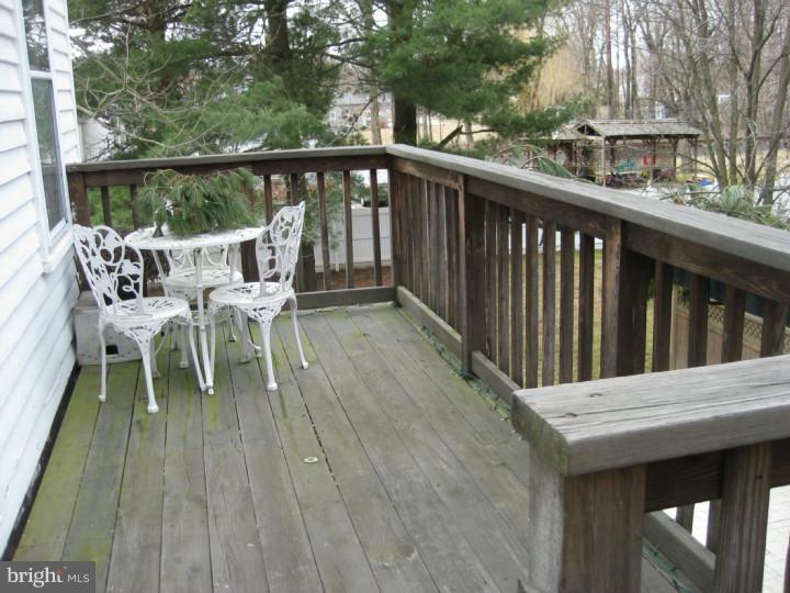 951 Lower Ferry Road Ewing, NJ 08628 - Photo 3 of 10