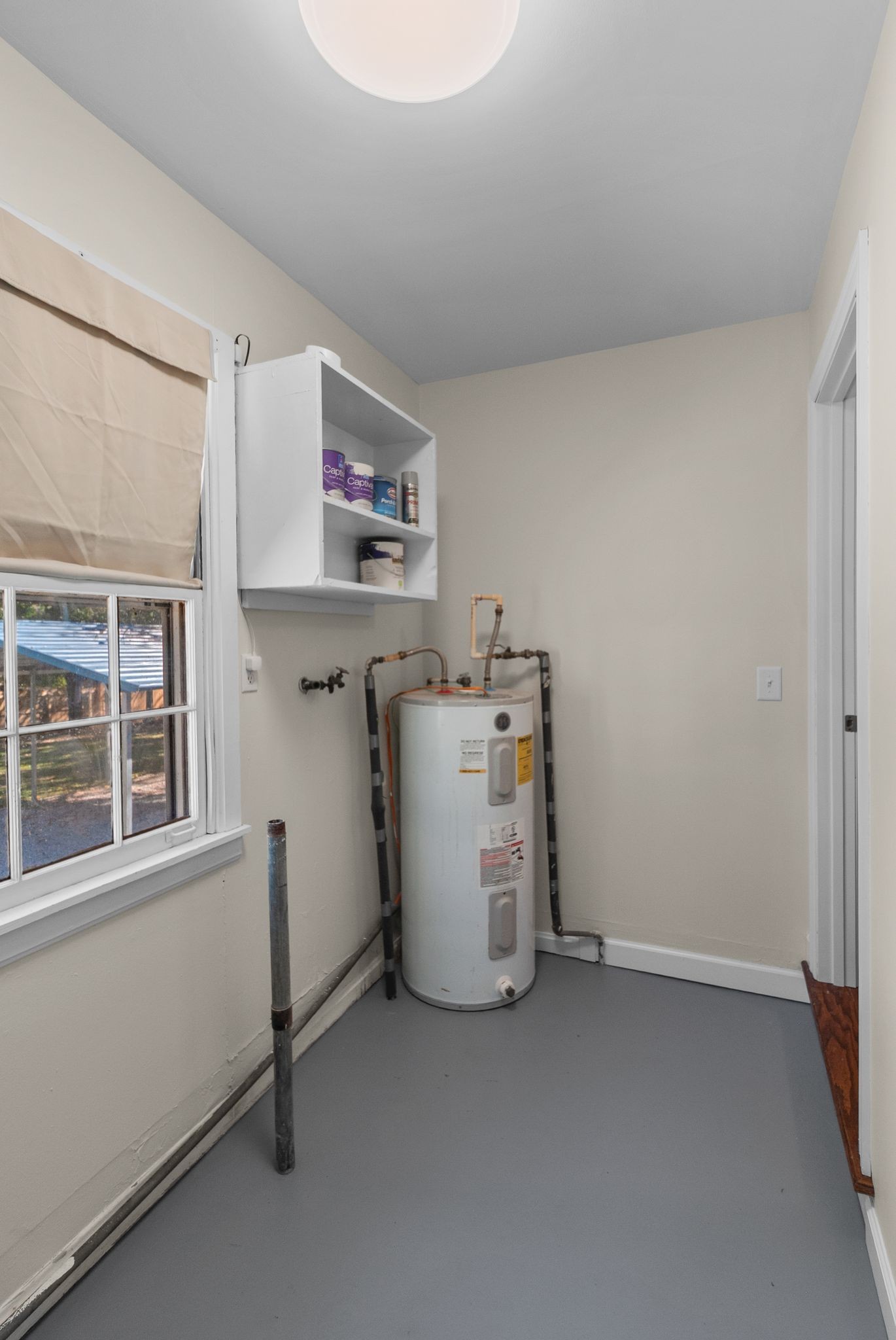 415 South Ingram Street Pulaski, TN 38478 - Photo 26 of 33 a utility room with dryer and washer