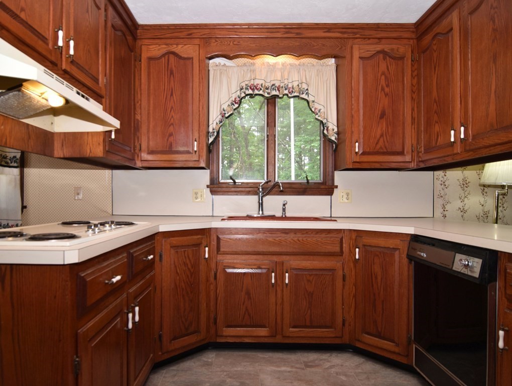 97 Titicut Road Raynham, MA 02767 - Photo 6 of 39 Gallery Image 6