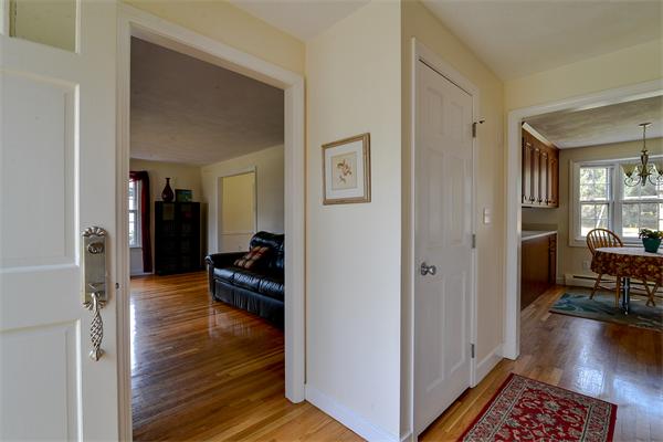 20 Swanson Road Framingham, MA 01701 - Photo 3 of 25