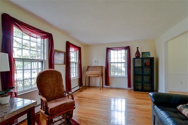 20 Swanson Road Framingham, MA 01701 - Photo 4 of 25
