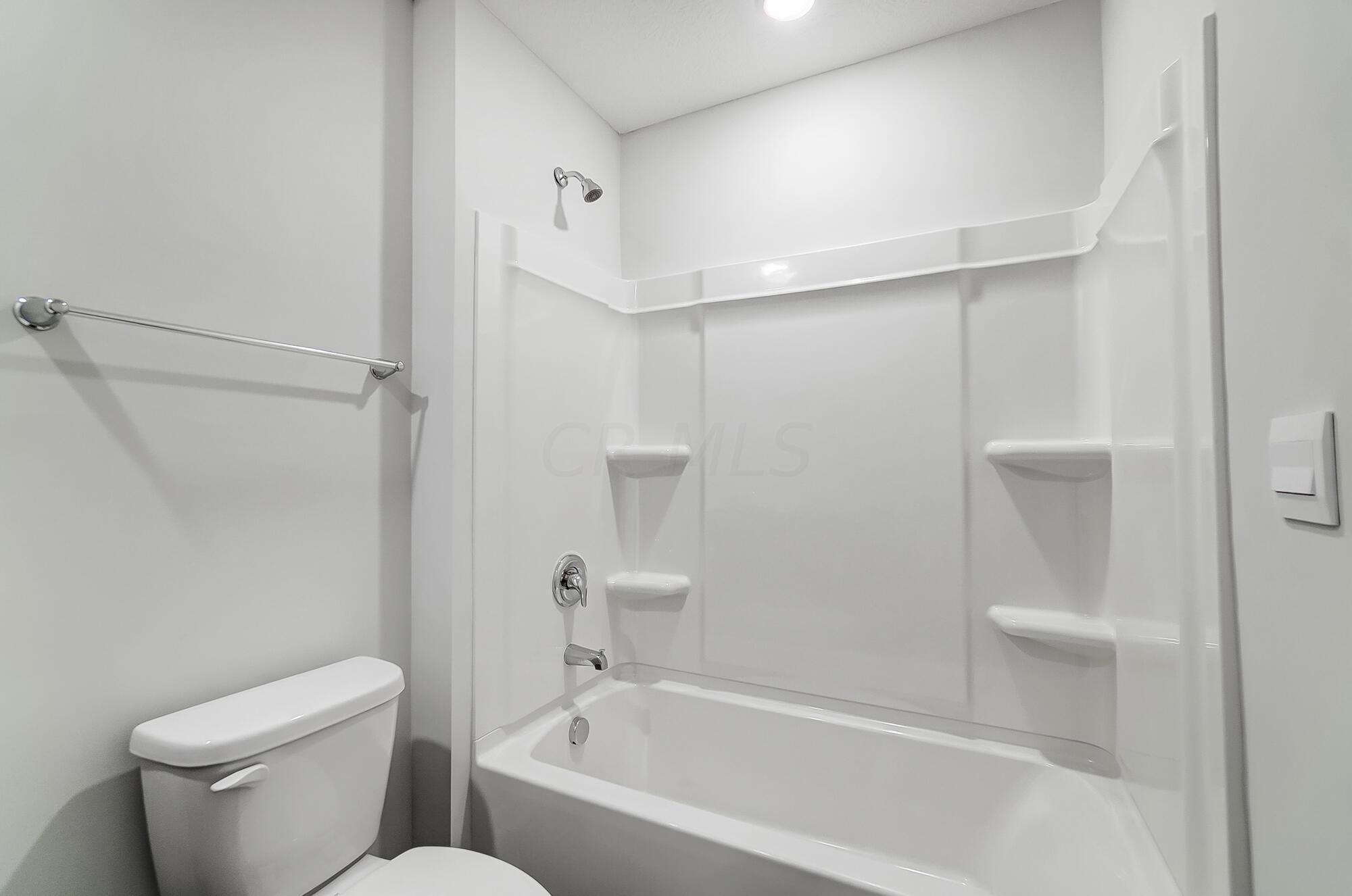 6378 Ripken Street Columbus, OH 43228 - Photo 39 of 51 039