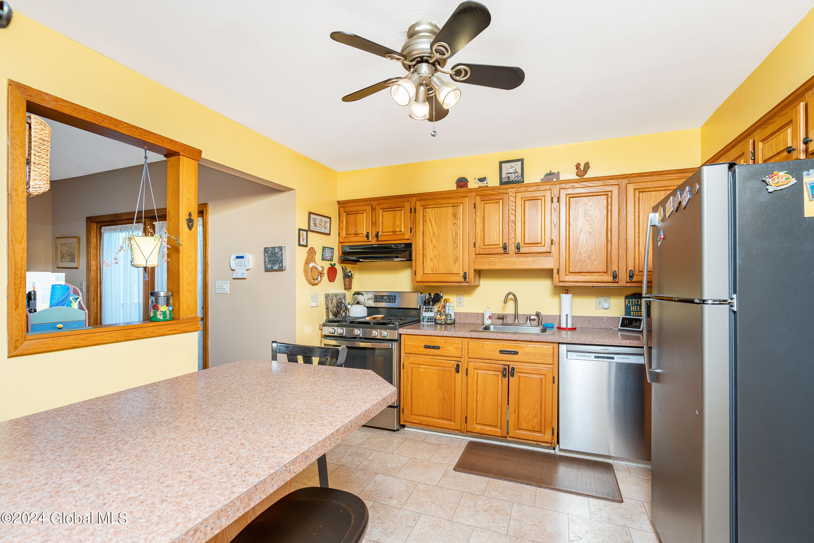 505 Huron Road Bethlehem, NY 12054 - Photo 16 of 44 034-505-Huron-Rd
