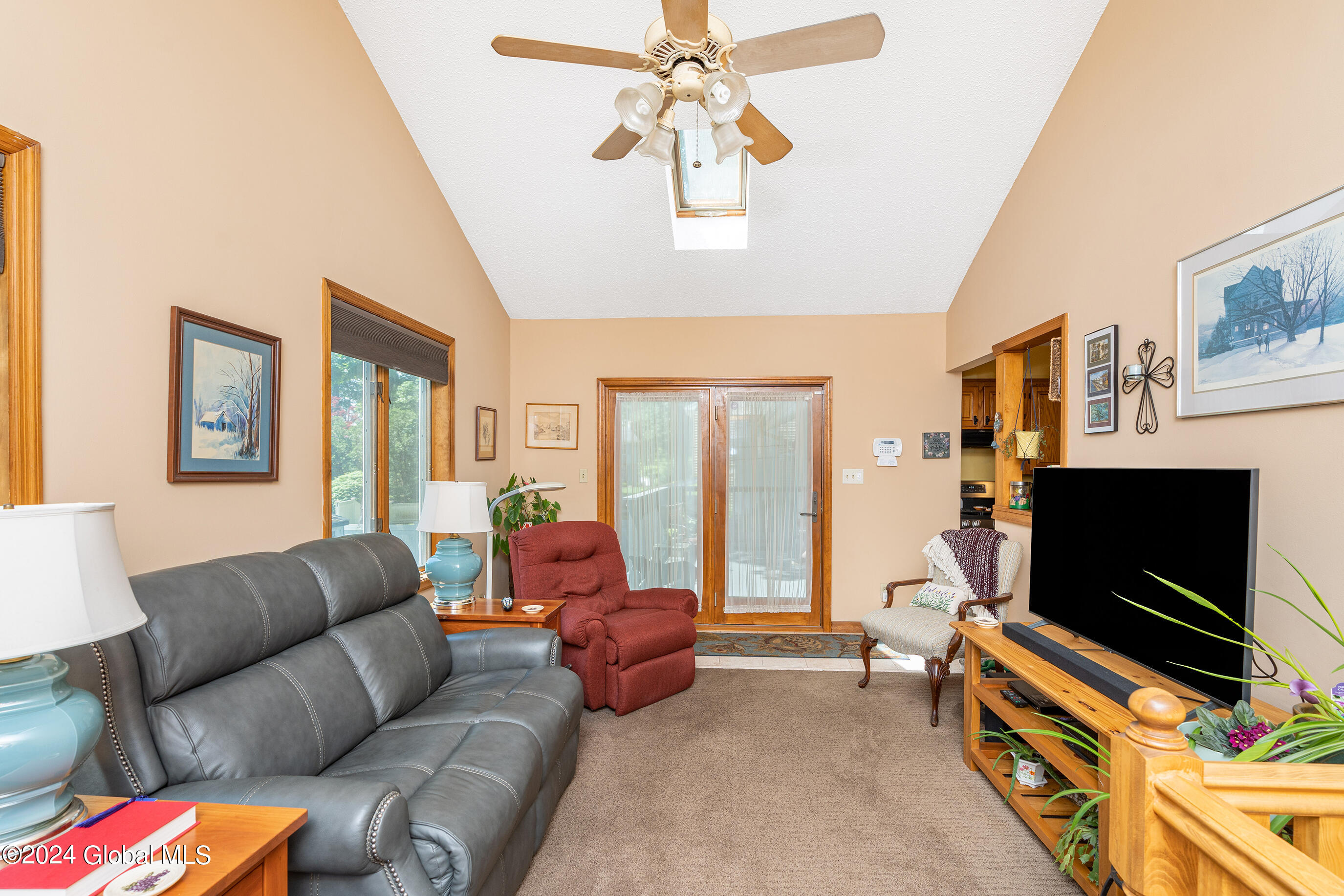 505 Huron Road Bethlehem, NY 12054 - Photo 18 of 44 036-505-Huron-Rd