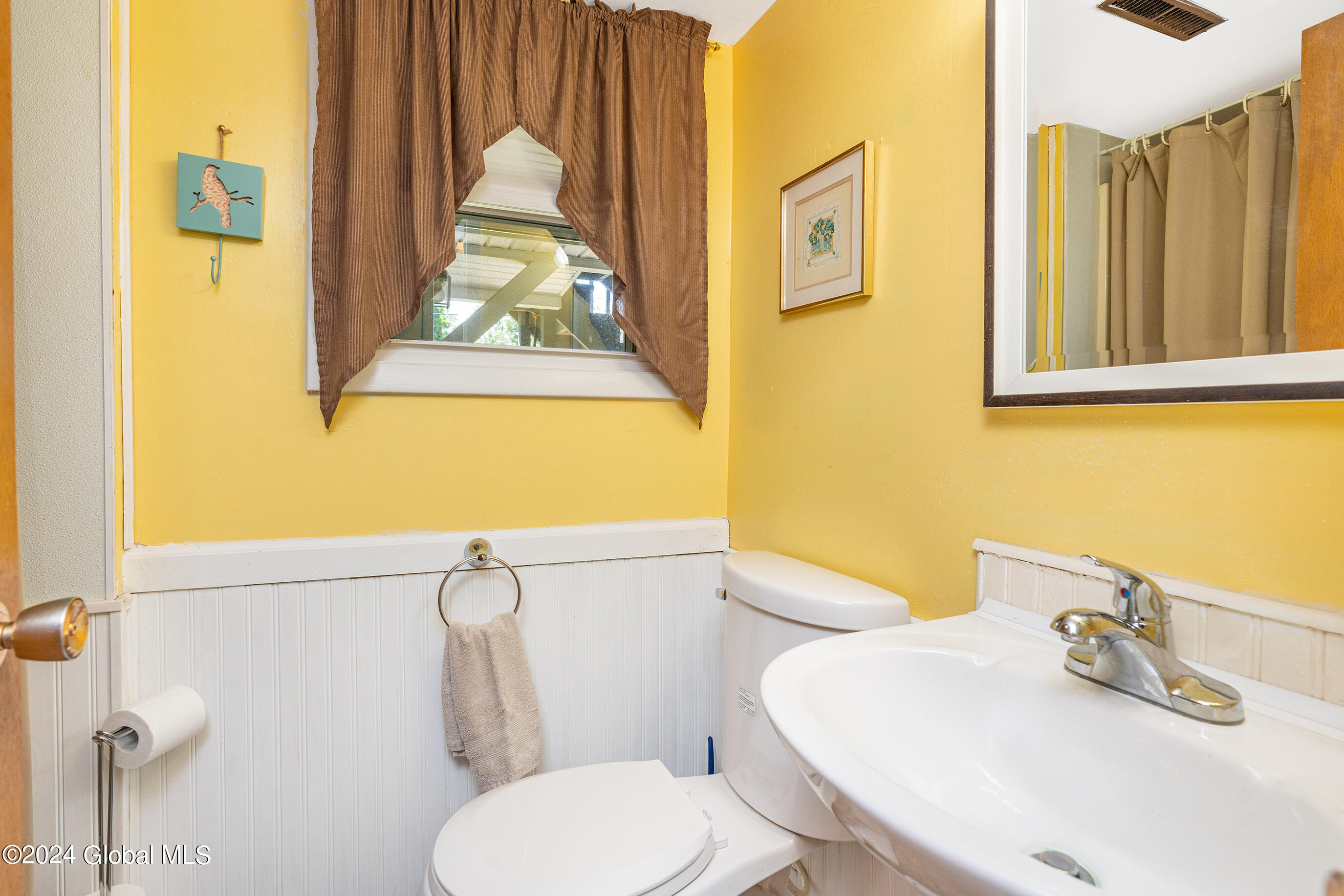 505 Huron Road Bethlehem, NY 12054 - Photo 36 of 44 047-505-Huron-Rd