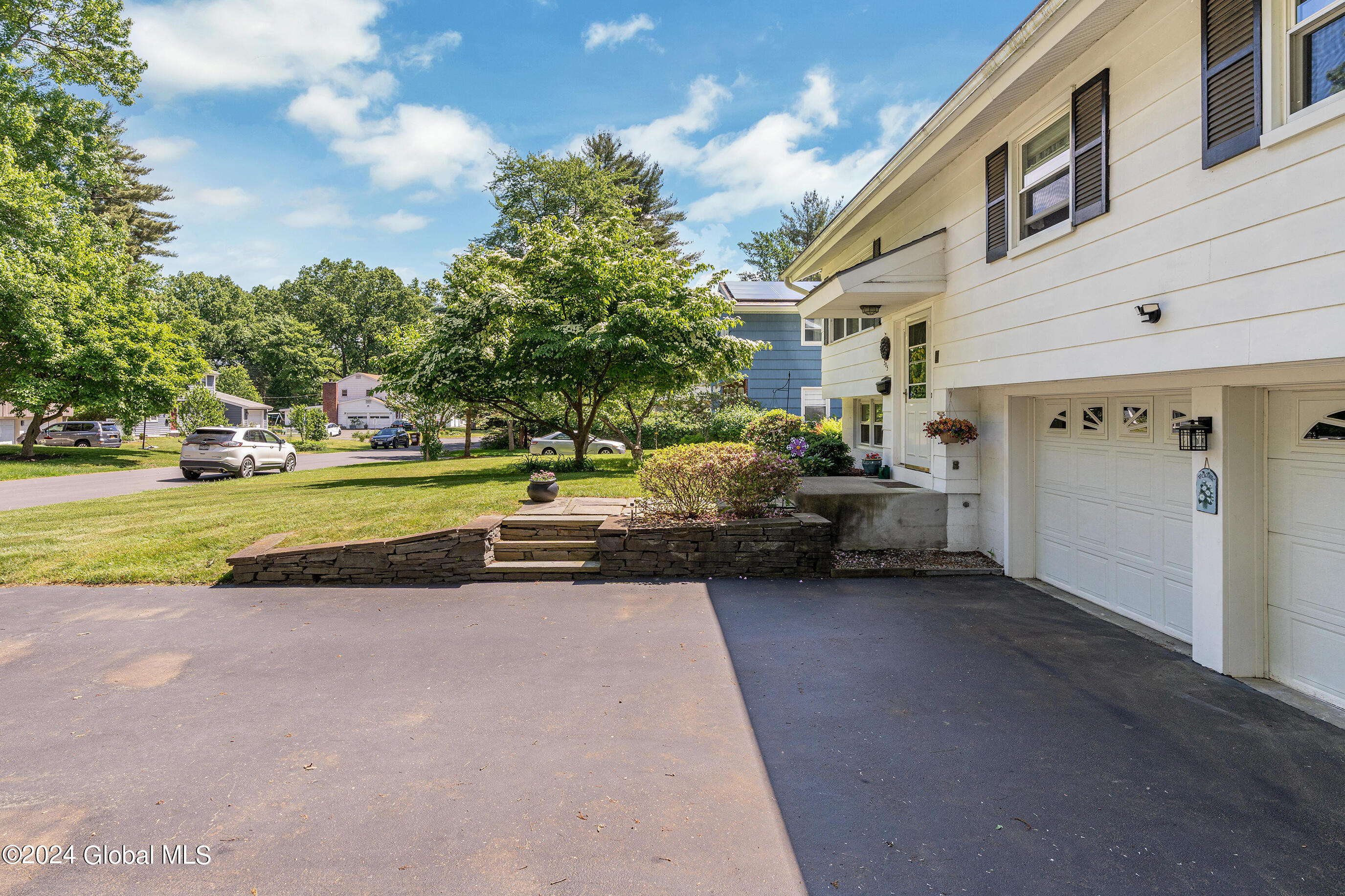 505 Huron Road Bethlehem, NY 12054 - Photo 39 of 44 004-505-Huron-Rd