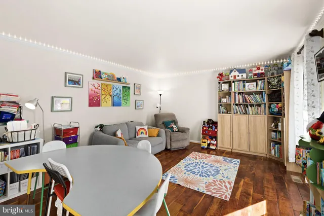 $525,000 | 105 Chinaberry Drive, Fredericksburg, VA 22407