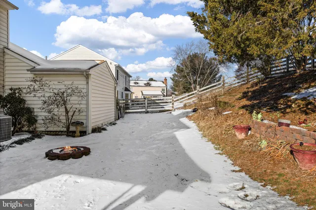 $525,000 | 105 Chinaberry Drive, Fredericksburg, VA 22407