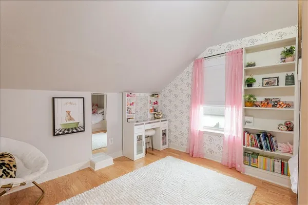 $3,300 | 560 Inwood Street, Benbrook, TX 76126