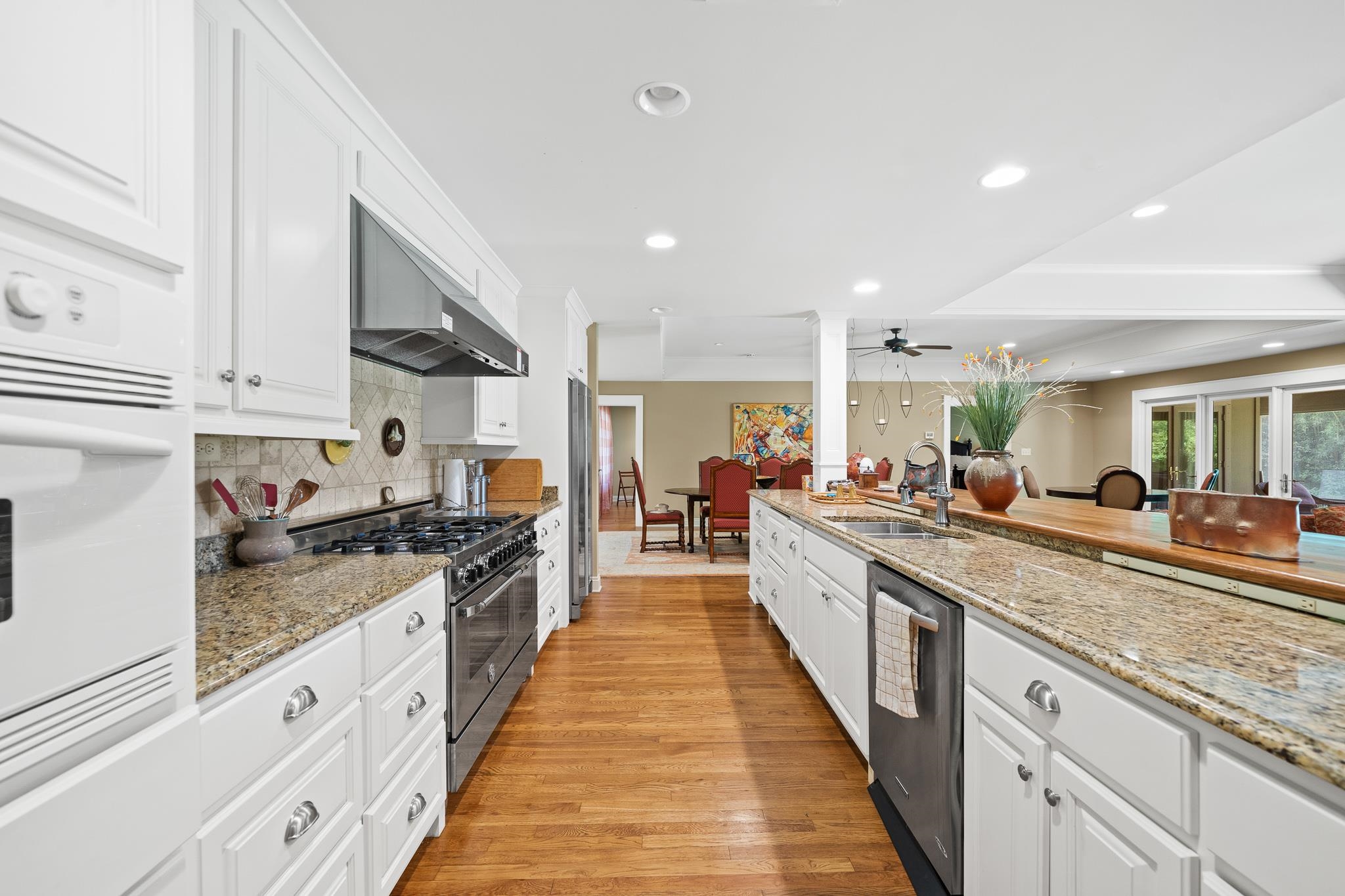 420 White Avenue Fairhope, AL 36532 - Photo 9 of 37 Kitchen