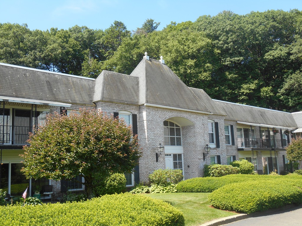 324 Russell Road, Unit 202 Westfield, MA 01085 - Photo 1 of 17 Gallery Image 1