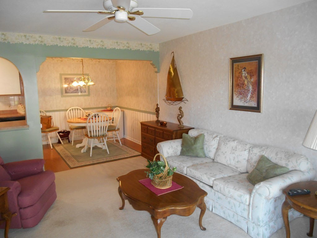 324 Russell Road, Unit 202 Westfield, MA 01085 - Photo 7 of 17 Gallery Image 7