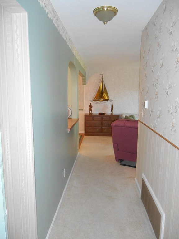 324 Russell Road, Unit 202 Westfield, MA 01085 - Photo 9 of 17 Gallery Image 9