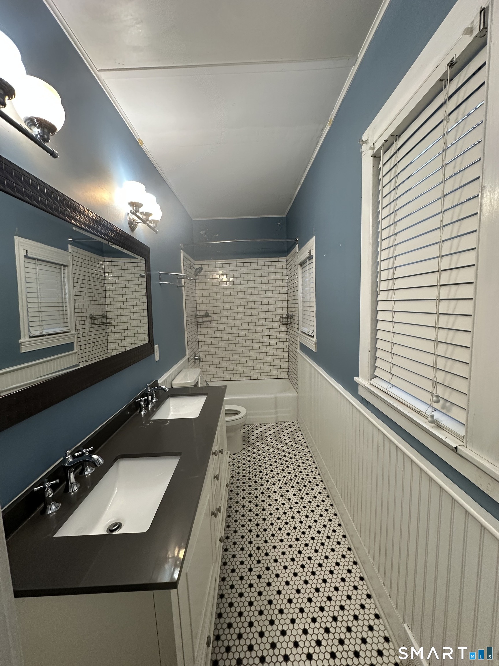 57 Maple Street Thomaston, CT 06787 - Photo 7 of 9