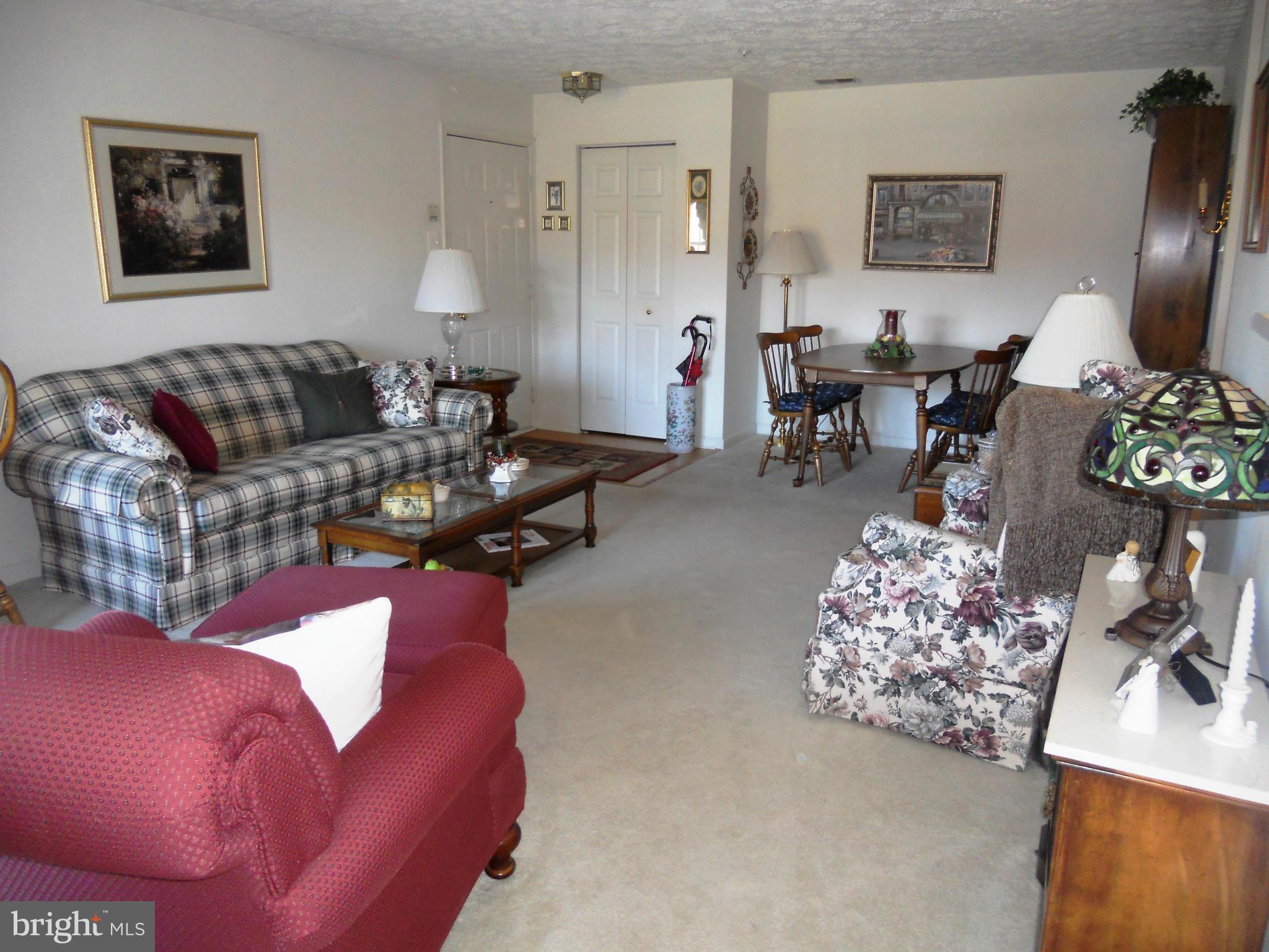 4527 Aspen Mill Road, Unit 4527 Baltimore, MD 21236 - Photo 3 of 22 Living Room