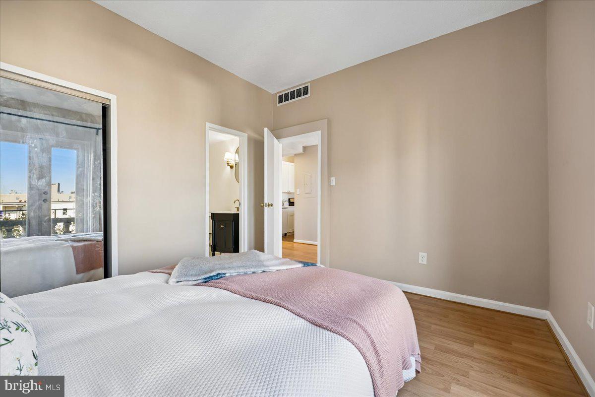 1851 Columbia Road Northwest, Unit 401 Washington, DC 20009 - Photo 19 of 32 Closet and bathroom
