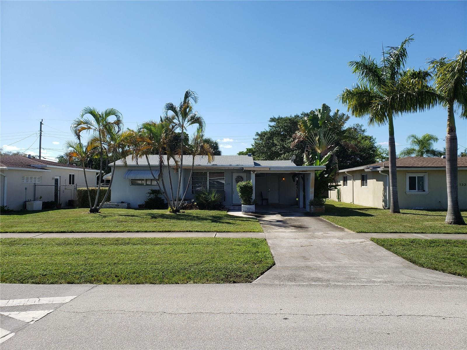 1318 North 31st Road Hollywood, FL 33021 - Photo 2 of 23 Photo 2