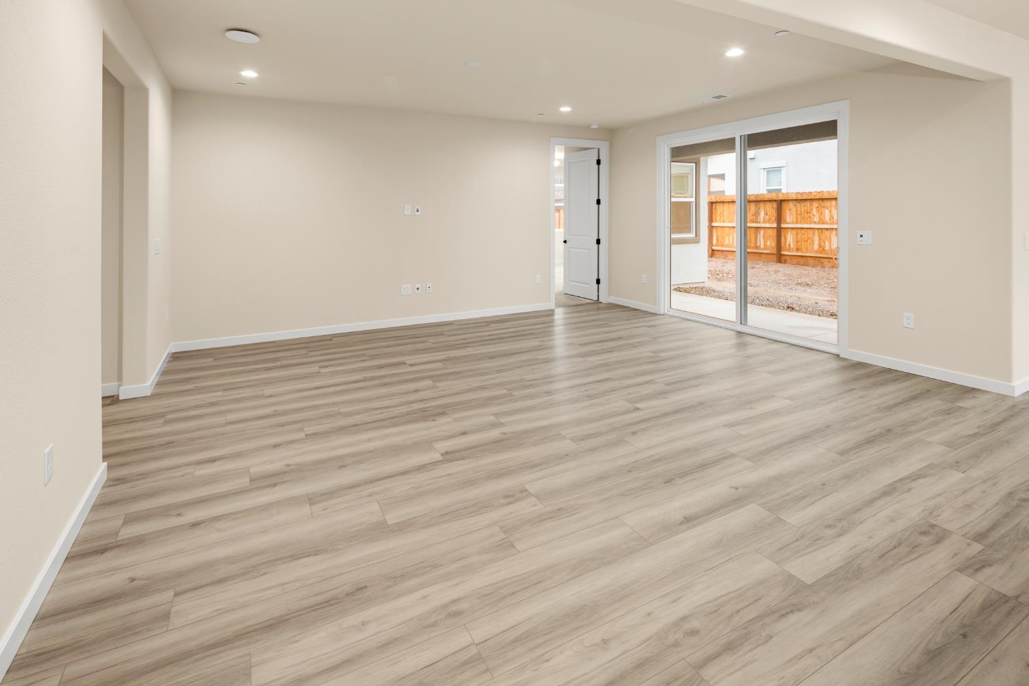 4155 Aura Way Rancho Cordova, CA 95742 - Photo 7 of 41