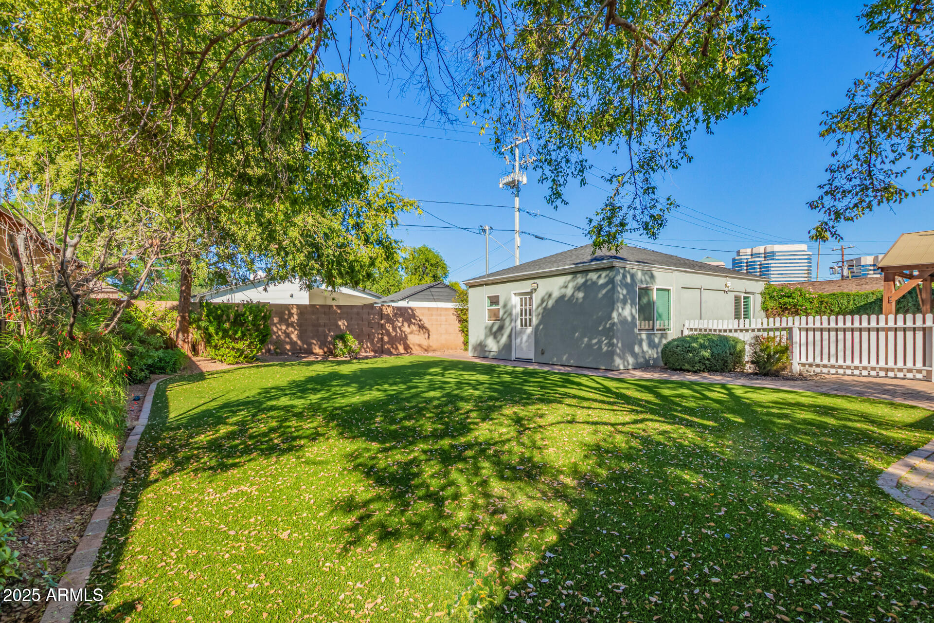 336 Virginia Avenue Phoenix, AZ 85003 - Photo 20 of 29 a front view of a house with garden