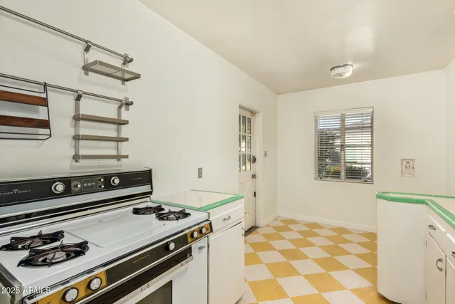 $3,200 | 336 Virginia Avenue, Phoenix, AZ 85003