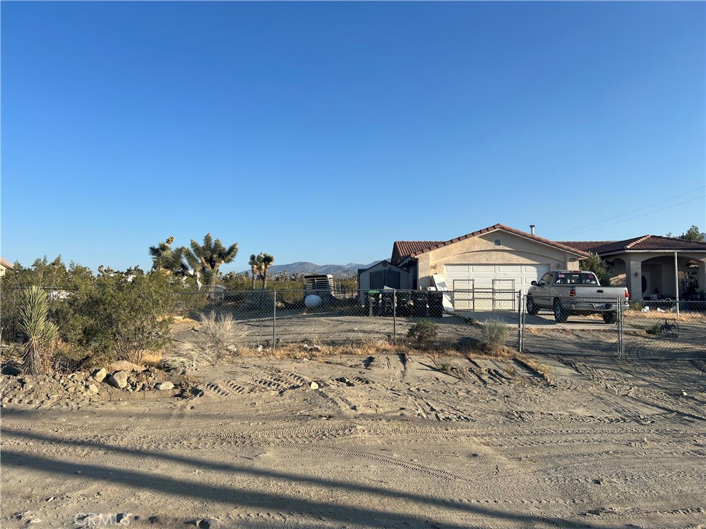 2825 Del Rosa Road Phelan, CA 92371 - Photo 3 of 15