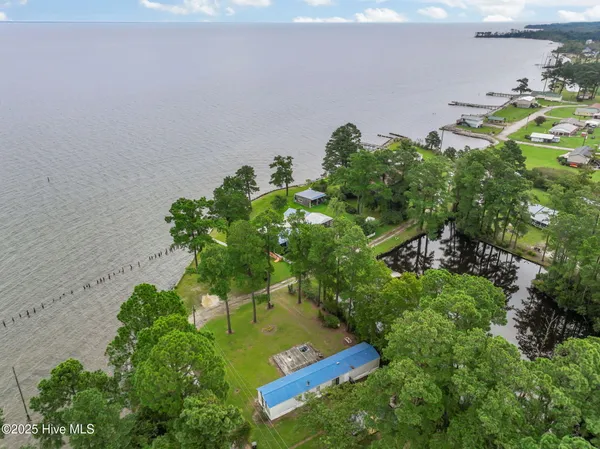 $127,500 | 148 Rhodes Drive, Columbia, NC 27925