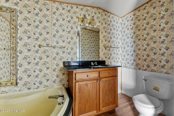 $127,500 | 148 Rhodes Drive, Columbia, NC 27925