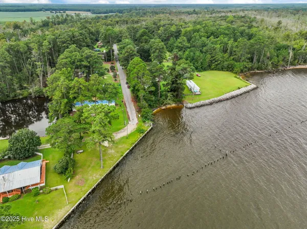 $127,500 | 148 Rhodes Drive, Columbia, NC 27925