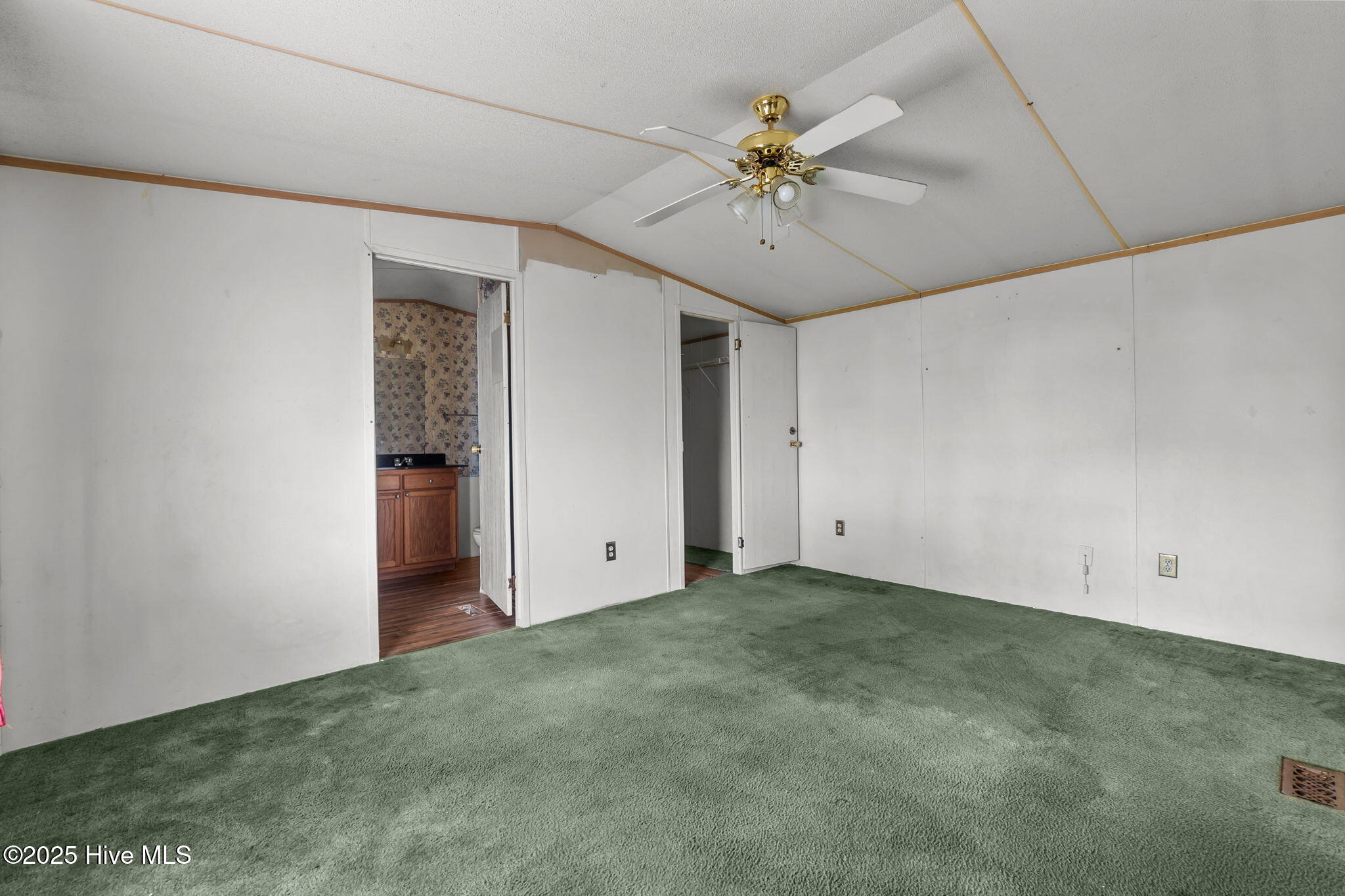 148 Rhodes Drive Columbia, NC 27925 - Photo 7 of 39 38-web-or-mls-WCR07214