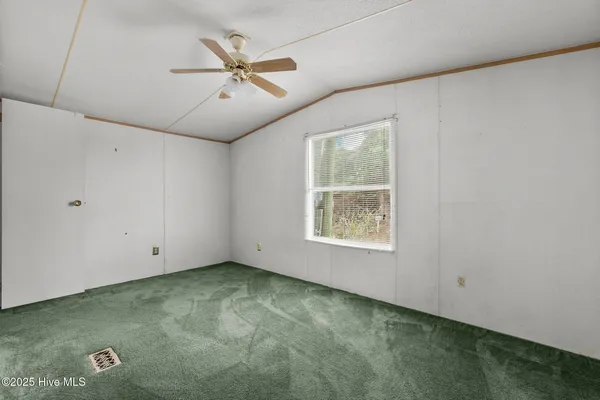 $127,500 | 148 Rhodes Drive, Columbia, NC 27925