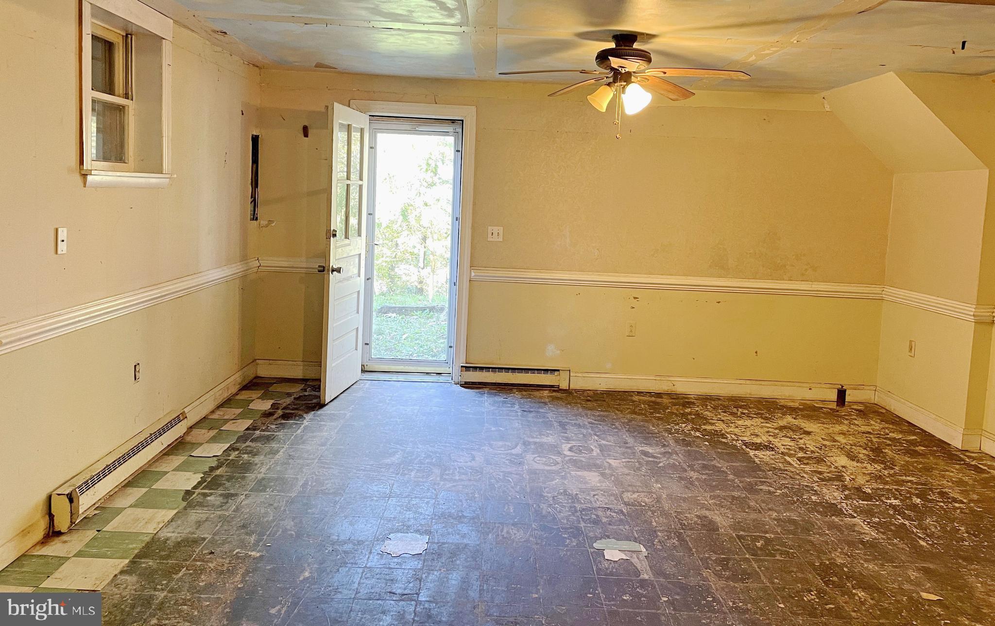 919 Pine Grove Road Bluemont, VA 20135 - Photo 23 of 31 Basement Room 1