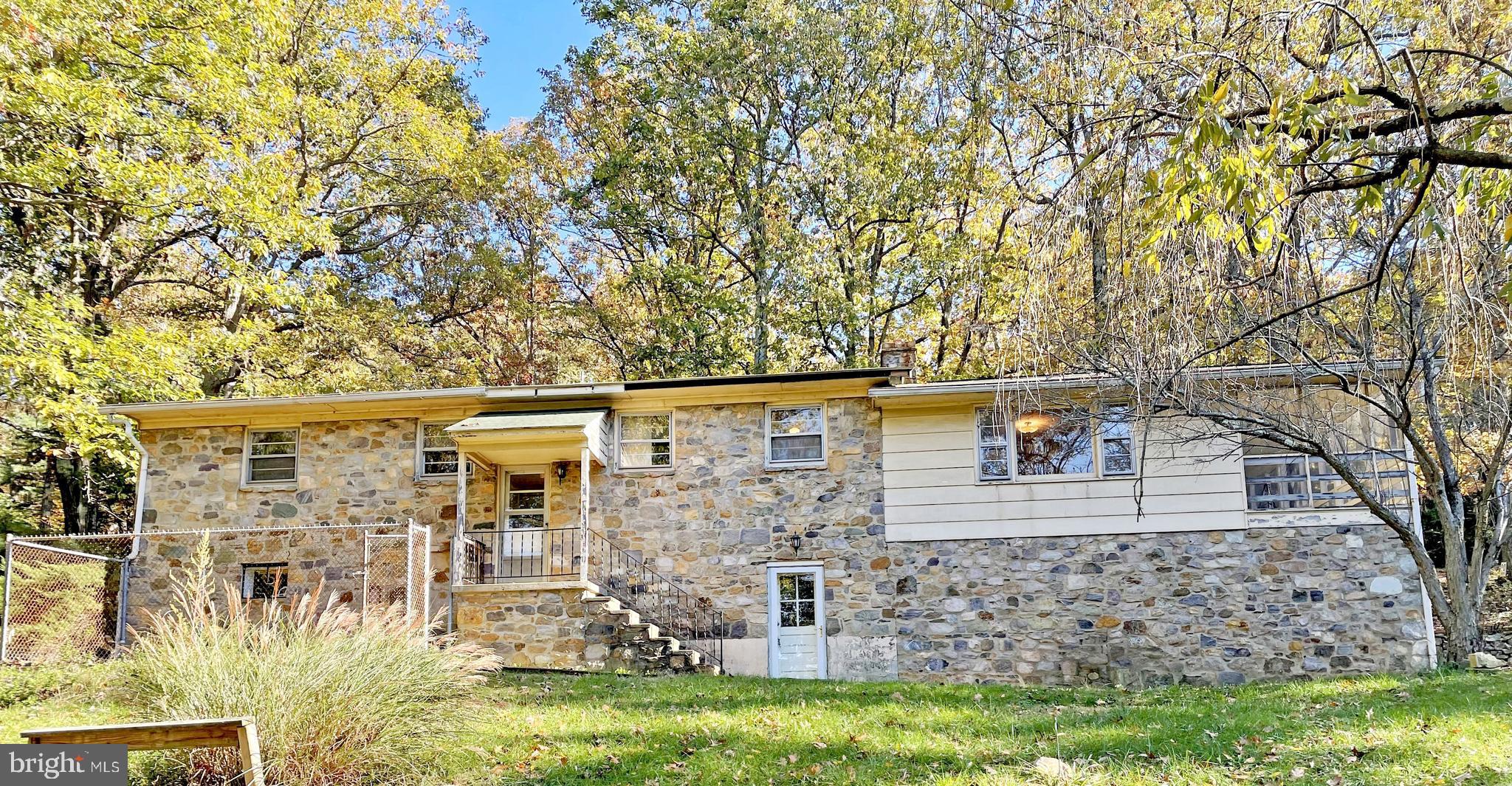 919 Pine Grove Road Bluemont, VA 20135 - Photo 26 of 31 Exterior - Back