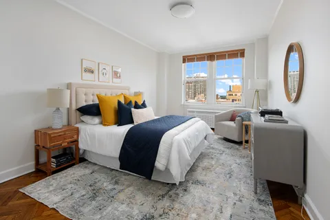 $1,650,000 | 421 West Melrose Street, Unit 18BC, Chicago, IL 60657