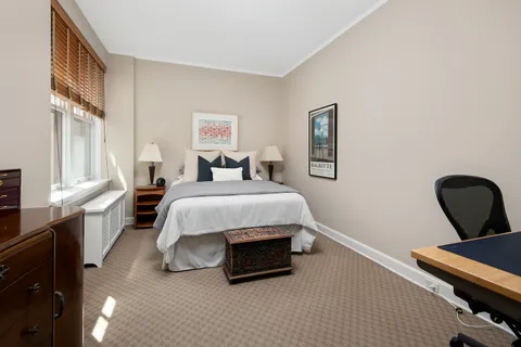 $1,650,000 | 421 West Melrose Street, Unit 18BC, Chicago, IL 60657