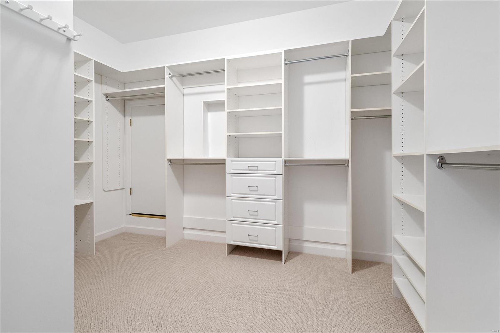 9719 Conway Road Ladue, MO 63124 - Photo 34 of 79 Gallery Image 34