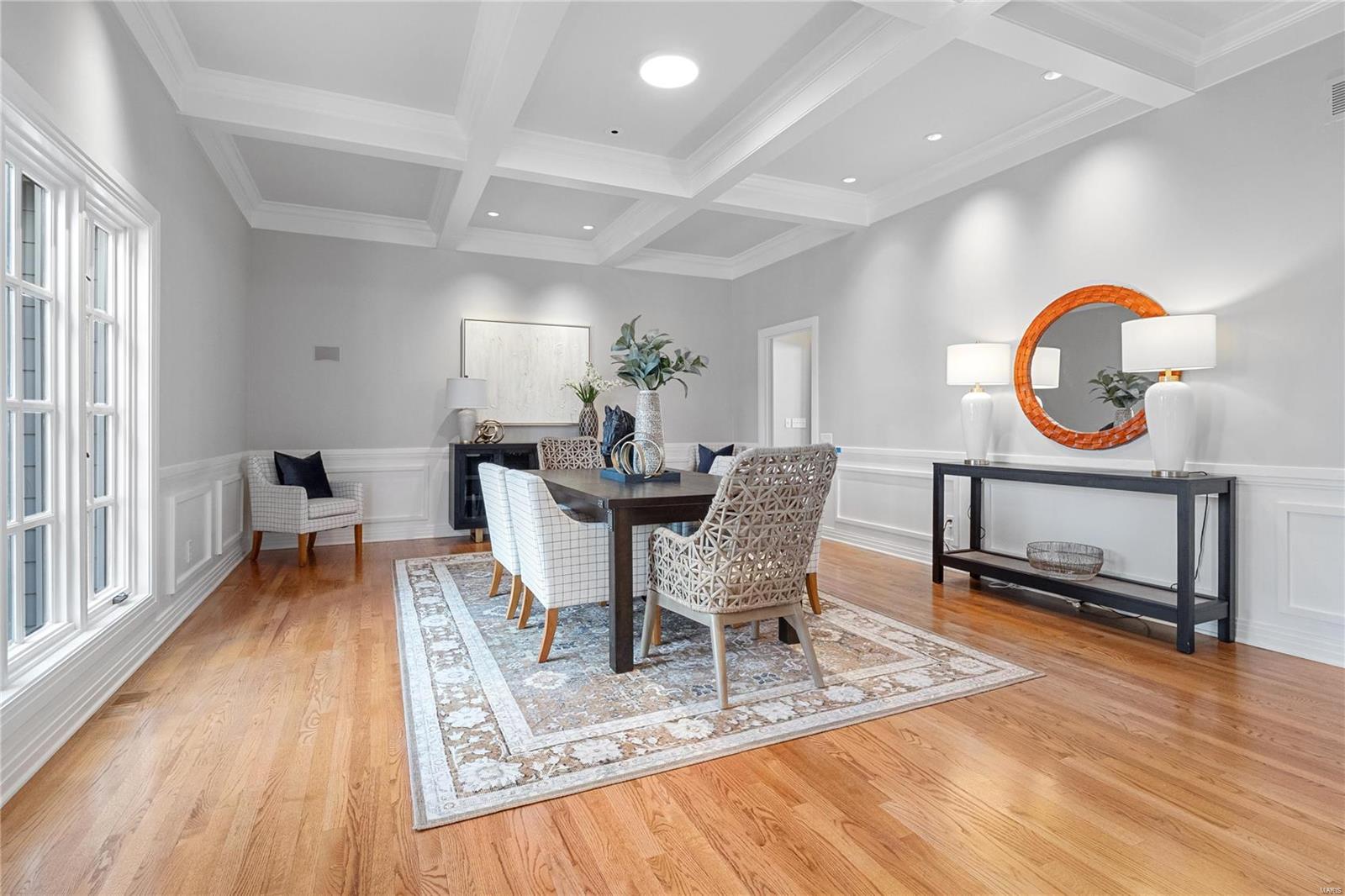 9719 Conway Road Ladue, MO 63124 - Photo 7 of 79 Gallery Image 7