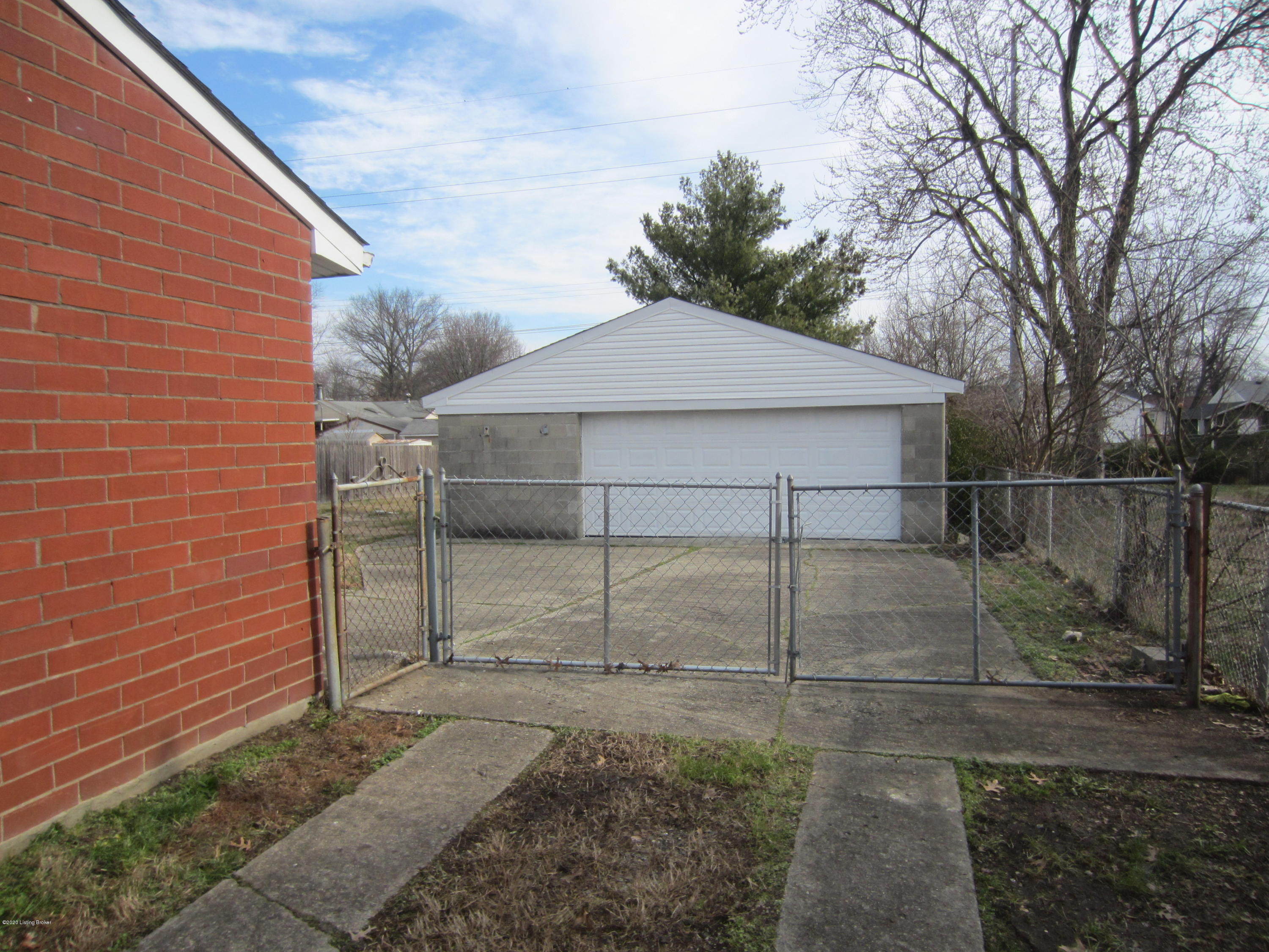 409 Mac Brae Road Louisville, KY 40214 - Photo 10 of 11 IMG_2349