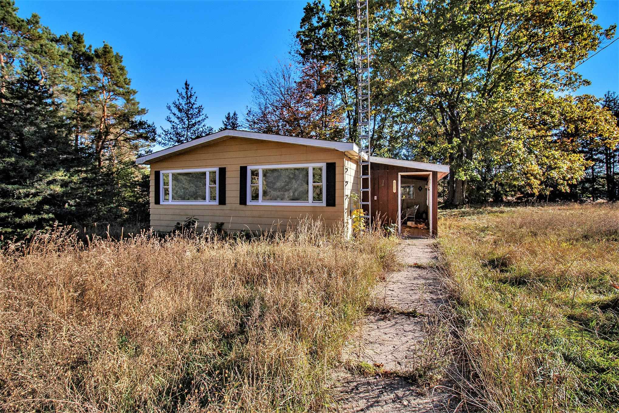 2610 South 41 Road Cadillac, MI 49601 - Photo 17 of 19