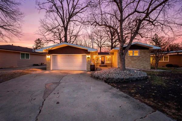 $299,000 | 1045 Jorgenson Street Southeast, Hutchinson, MN 55350