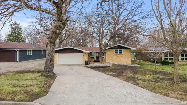 $299,000 | 1045 Jorgenson Street Southeast, Hutchinson, MN 55350