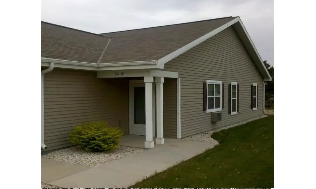 334 Wallace Street, Unit 50 Combined Locks, WI 54113 - Photo 3 of 8