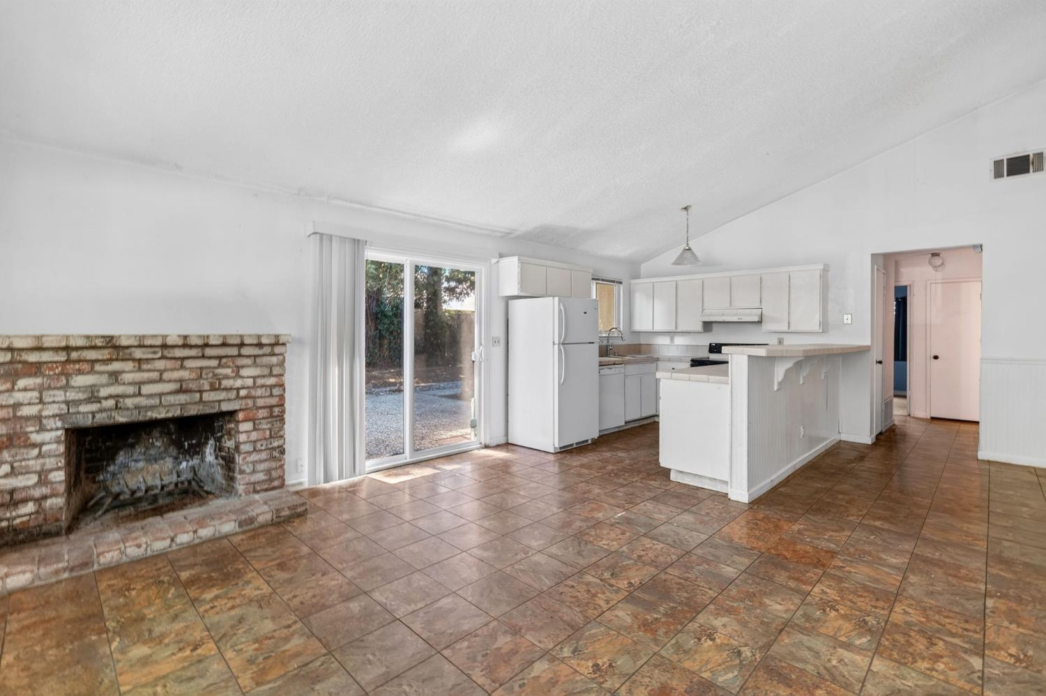 1133 Decatur Court Davis, CA 95618 - Photo 8 of 24 Gallery Image 8